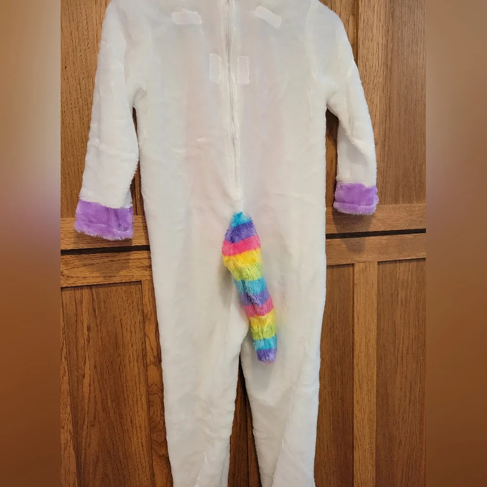 Spooktacular Creations unicorn costume. Girls M 8-10